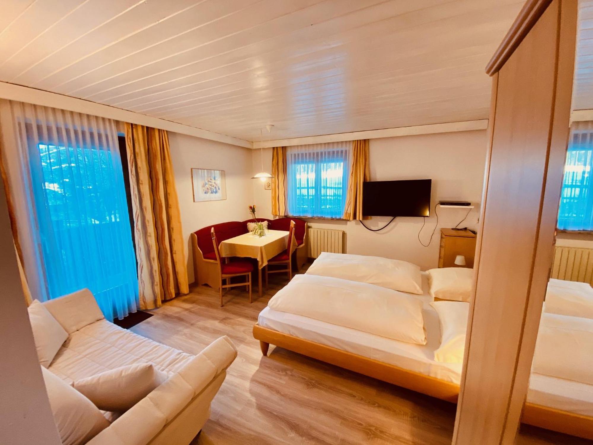 Apartments Residence Montana Rasun di Sopra Kültér fotó
