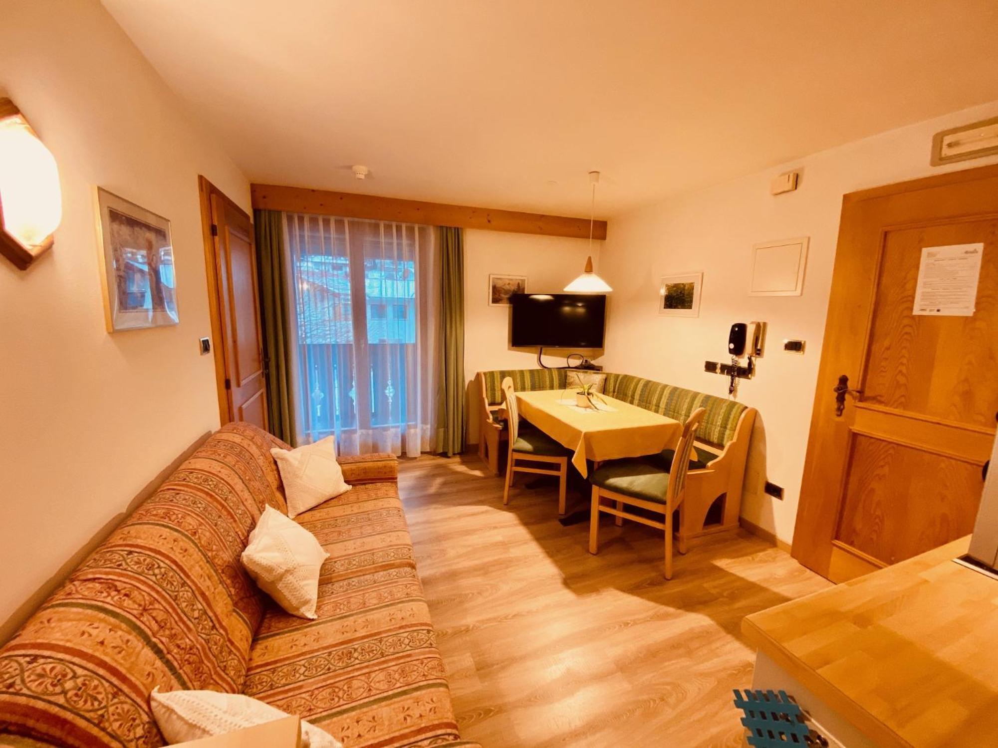 Apartments Residence Montana Rasun di Sopra Kültér fotó